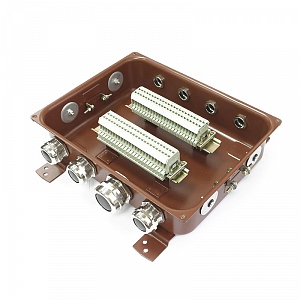 Коробка с зажимами наборными КЗНС-48 УХЛ 1,5 IP65 латунный ввод ГОФРОМАТИК